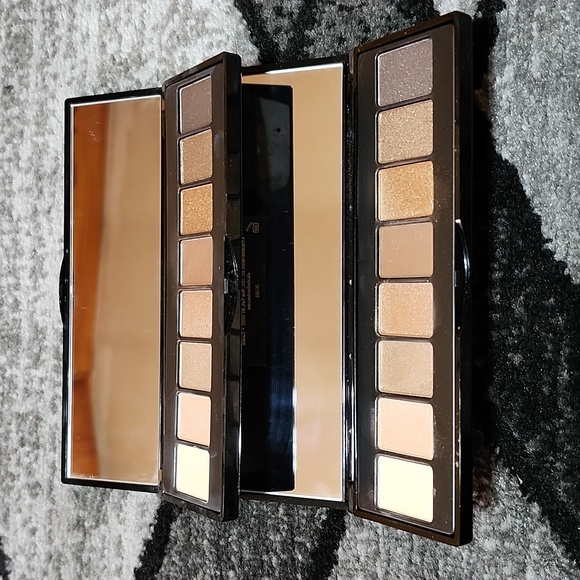 ELIZABETH ARDEN NEW YORK DISCONTINUED 2- 8 EYESHADOW PALETTES BUNDLE - Picture 2 of 9